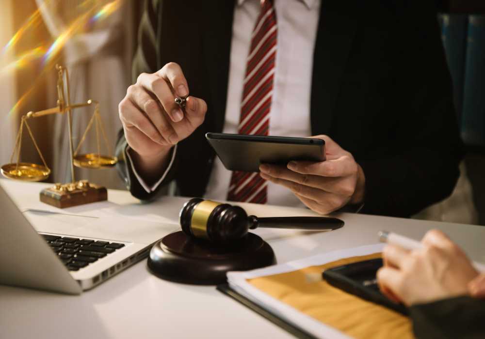 Hukum Pertanahan dan Properti